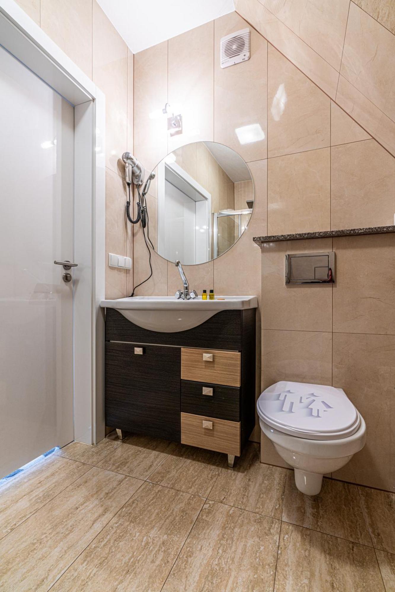 Tatry De Luxe Fizjomedical & Апартаменти 3*