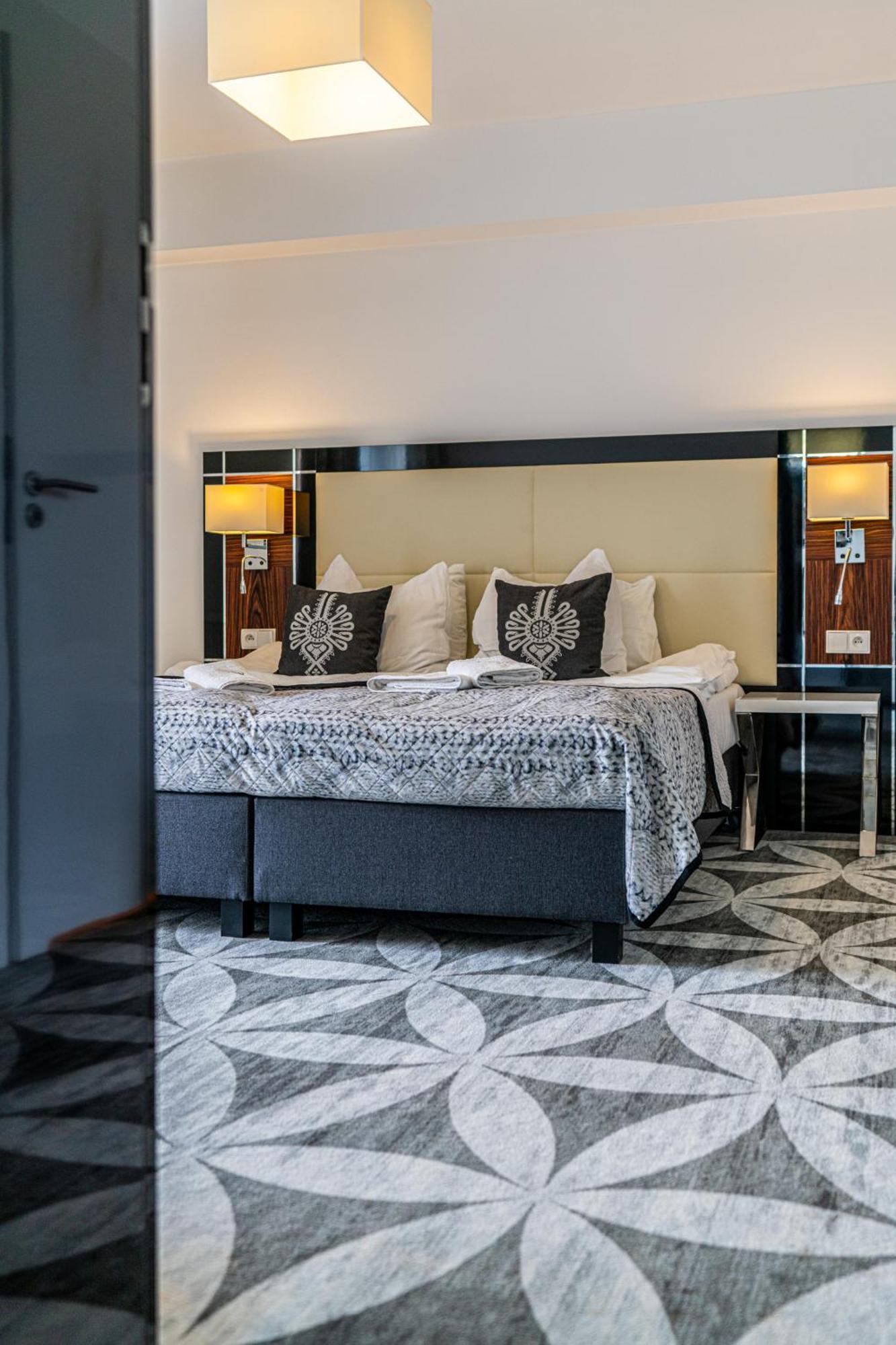 Tatry De Luxe Fizjomedical & Апартаменти 3*